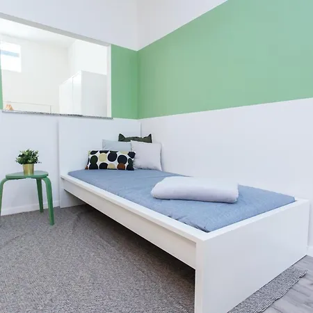 Fullhouse - - R11 - Marketplace קמניץ