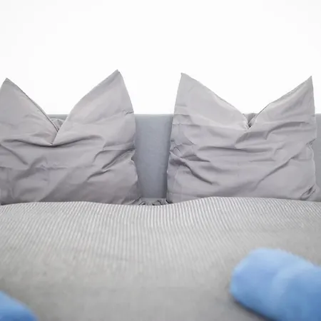 Fullhouse - - R11 - Marketplace * קמניץ