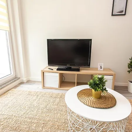 Fullhouse - - R11 - Marketplace דירה *