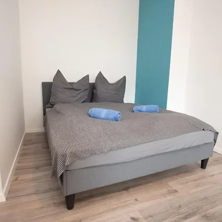 Fullhouse - - R11 - Marketplace קמניץ