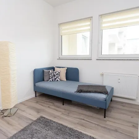 Fullhouse - - R11 - Marketplace דירה